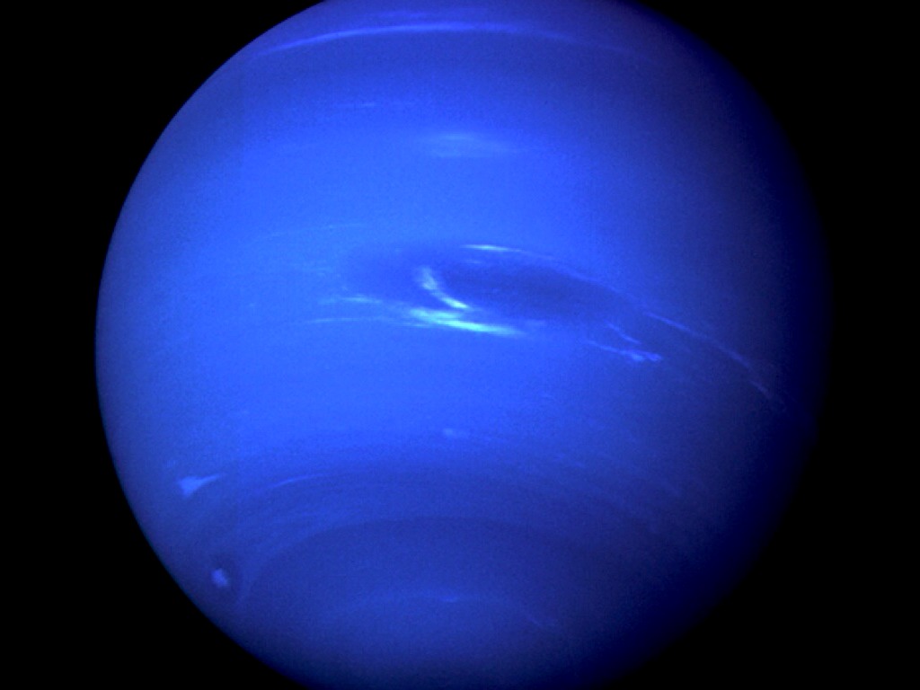 Does Neptune Have A Cloud Circling The by Room