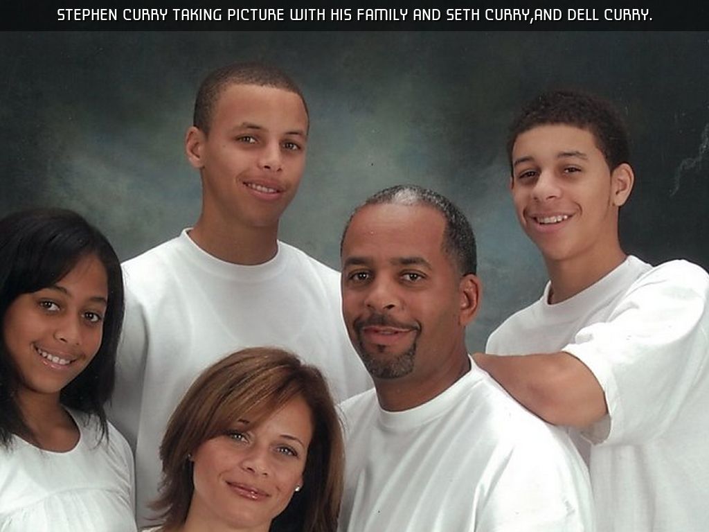 Stephen curry taking picture with his family and seth curry,and dell curry....