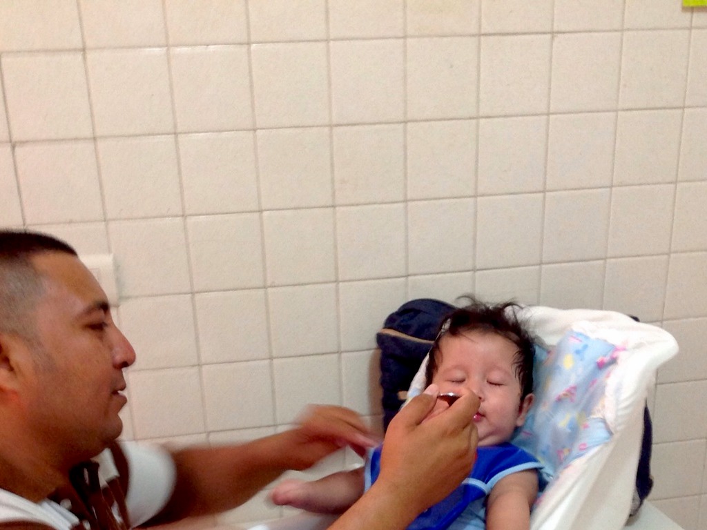 Yayo Comiendo Papilla