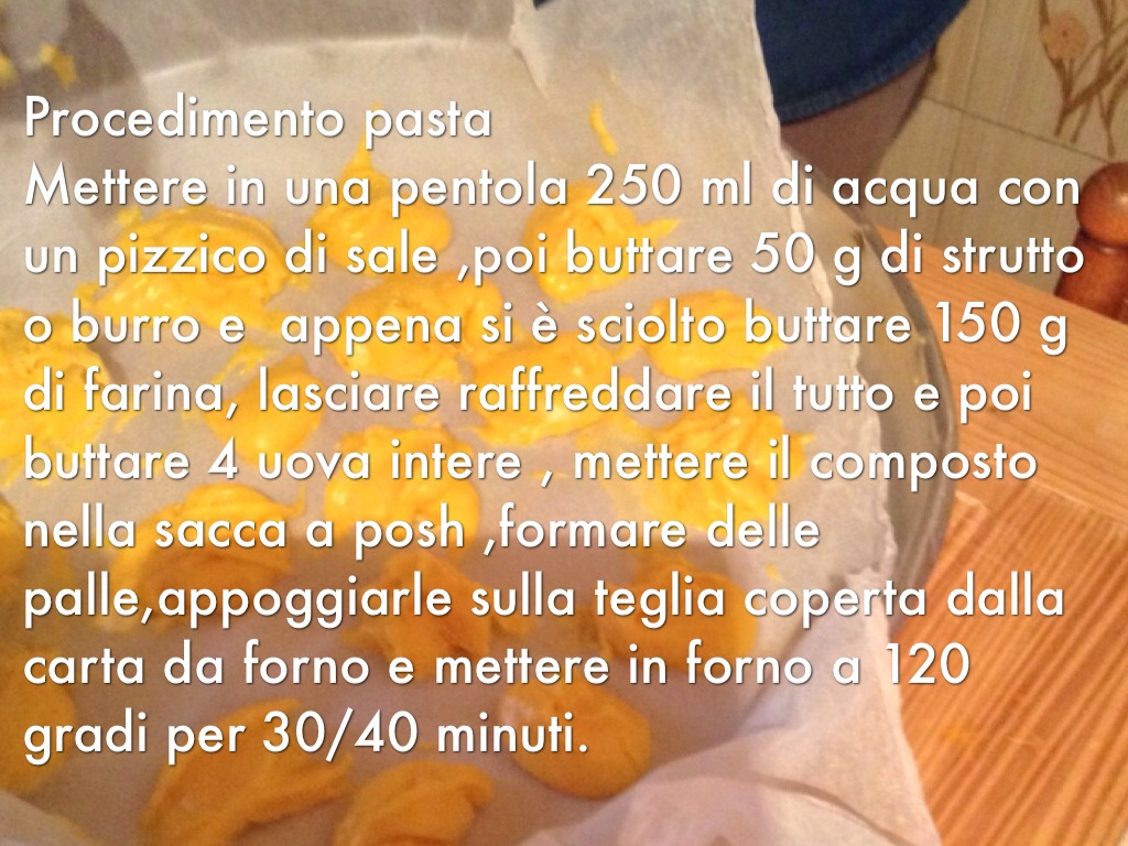 Una Pentola Contiene 250 G Di Acqua A 72 Gradi