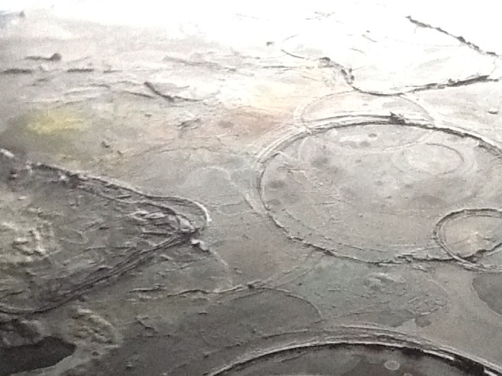 Title light and the paint palette 