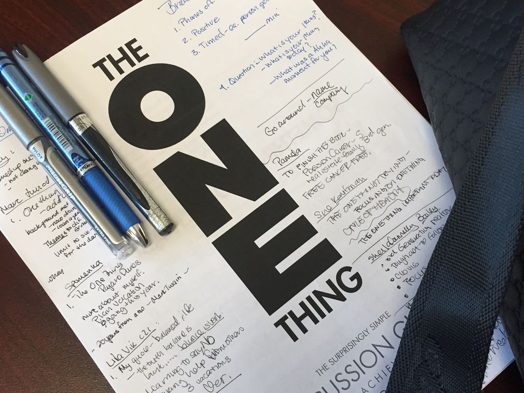 The one thing which. The one thing book. The one thing the surprisingly simple truth. The one thing the surprisingly. The one thing книга на русском.