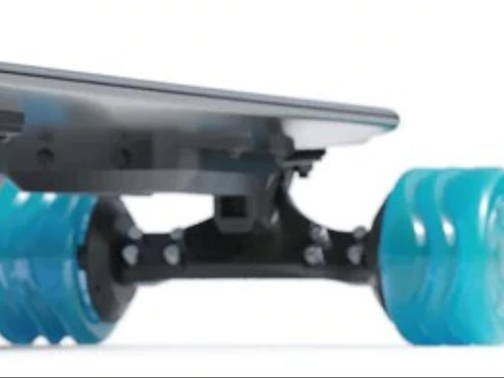 Off road electric skateboard
