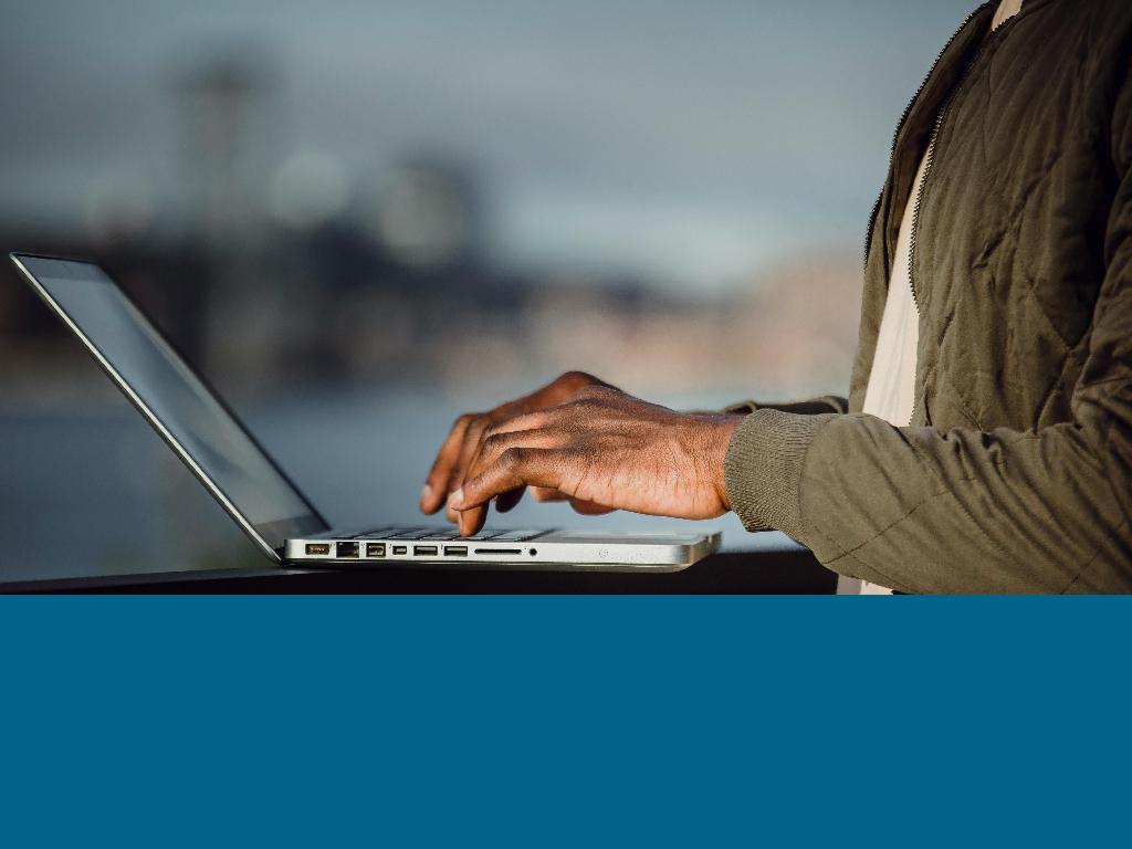 Why Hiring Online Class Help Is a Smart Investment for Busy Professionals