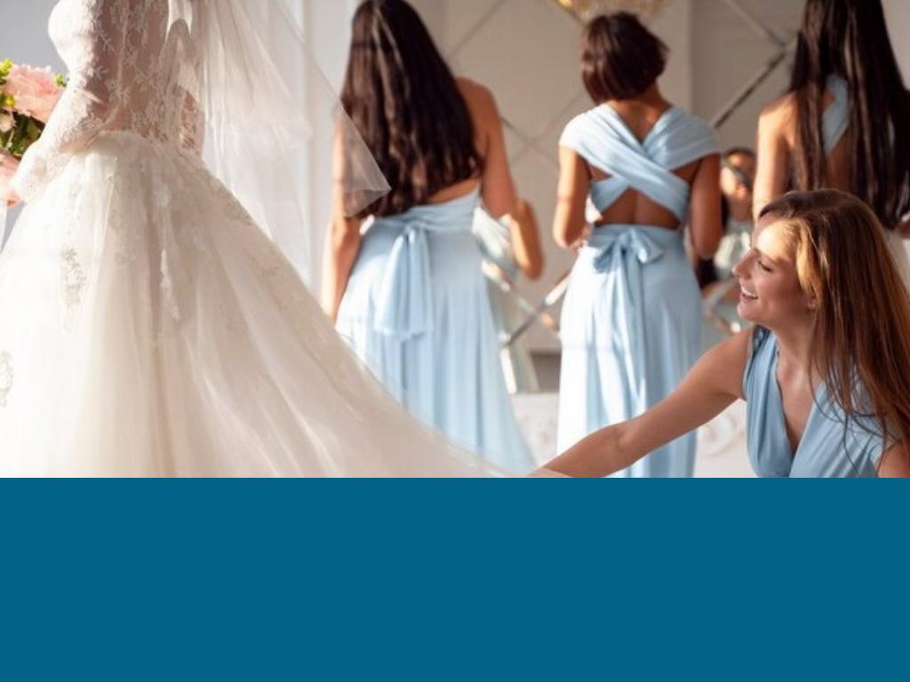 6 Trendy Prom Dresses To Ensure A Post-Worthy Appearance