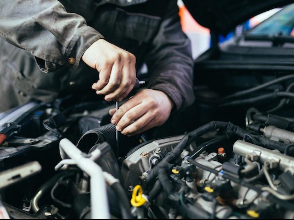 A Detailed Analysis of Hydro Lock Inside Your Car Engine (What, How, Why)?